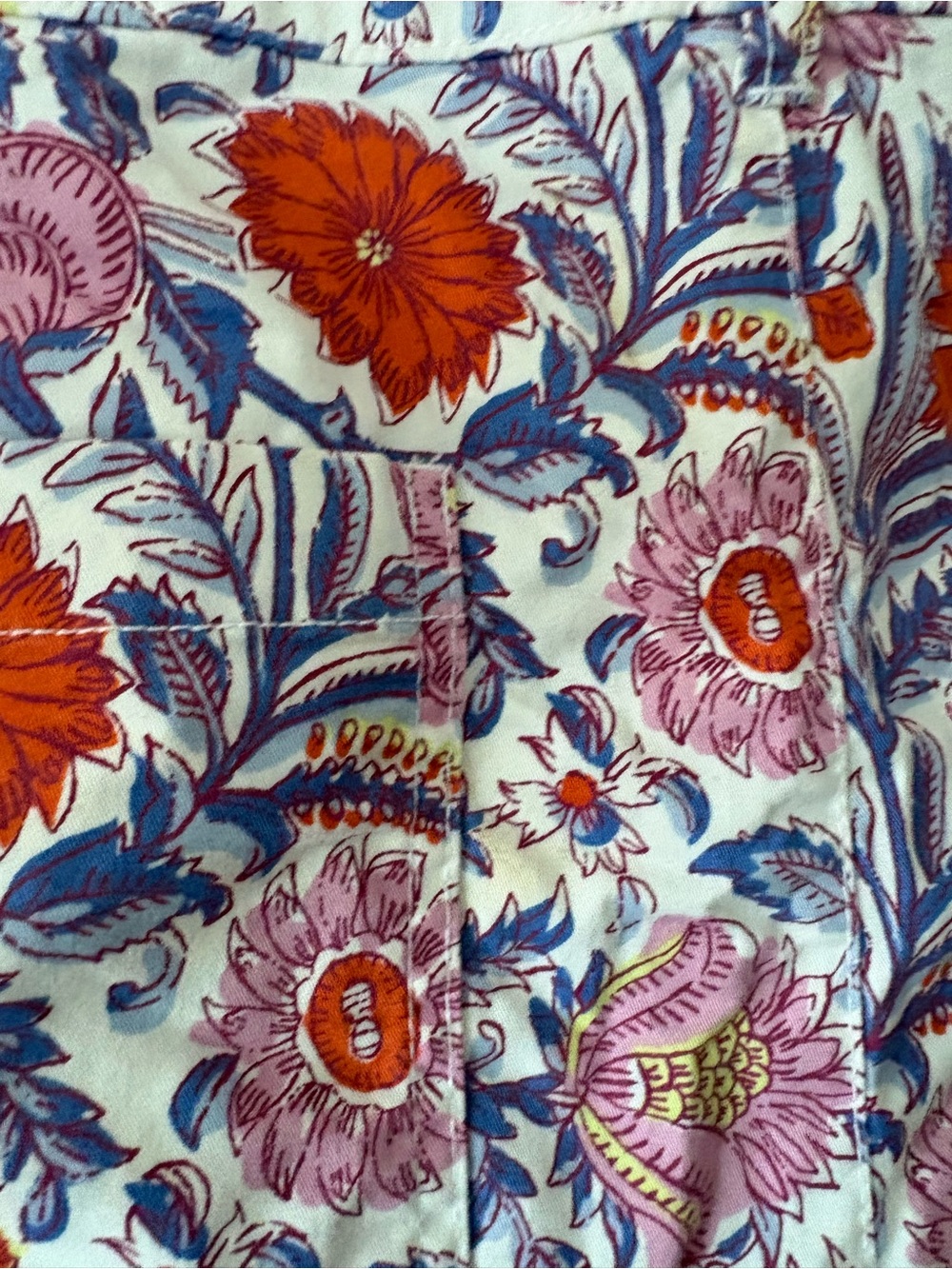 GAP Floral Print Women’s Cotton Shorts - White with Red & Purple Flowers 18 - Picture 6 of 8
